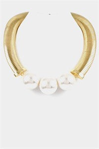 Pearl large necklace gold